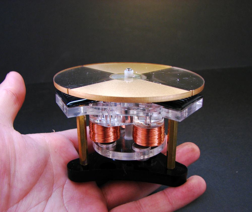Light engine Mendocino Motor working in rainy day Overcast Solar motor geek science