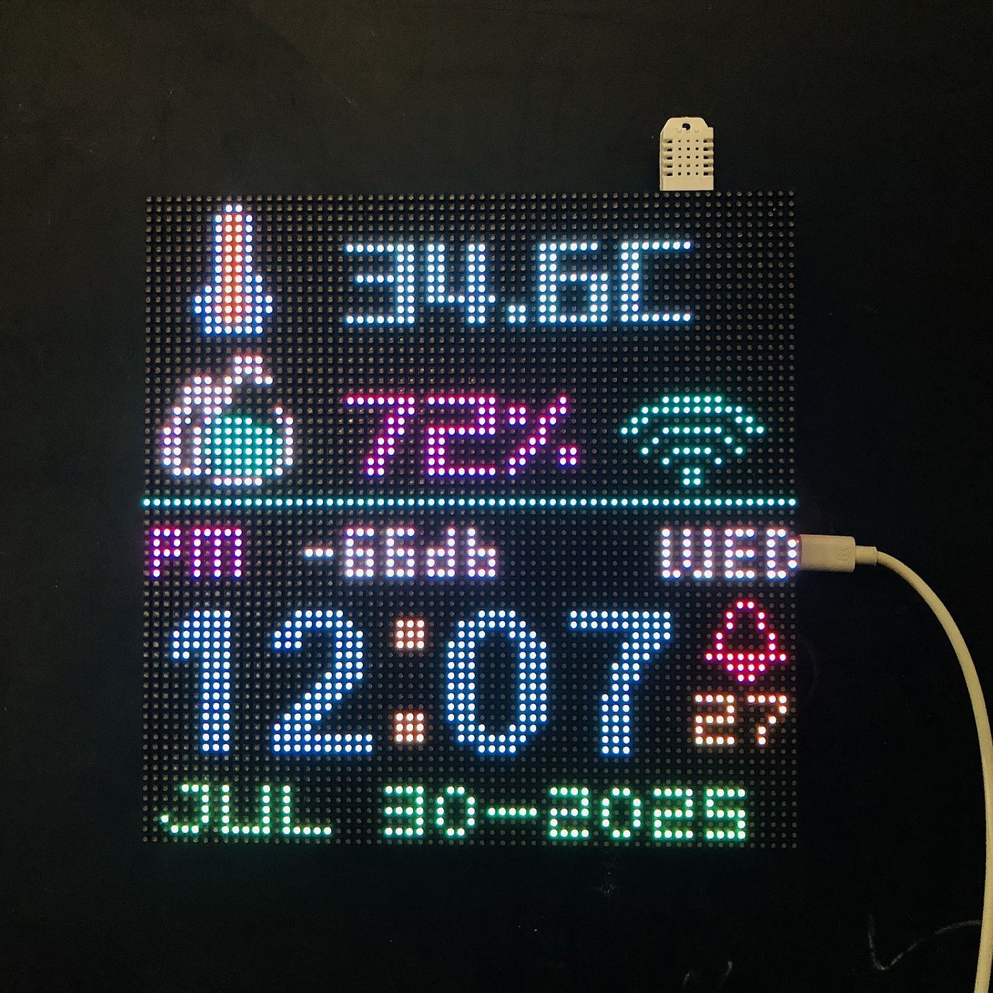 Esp8266 Digital Clock Electronic Art DHT22 Colorful LED Temperature and humidity display