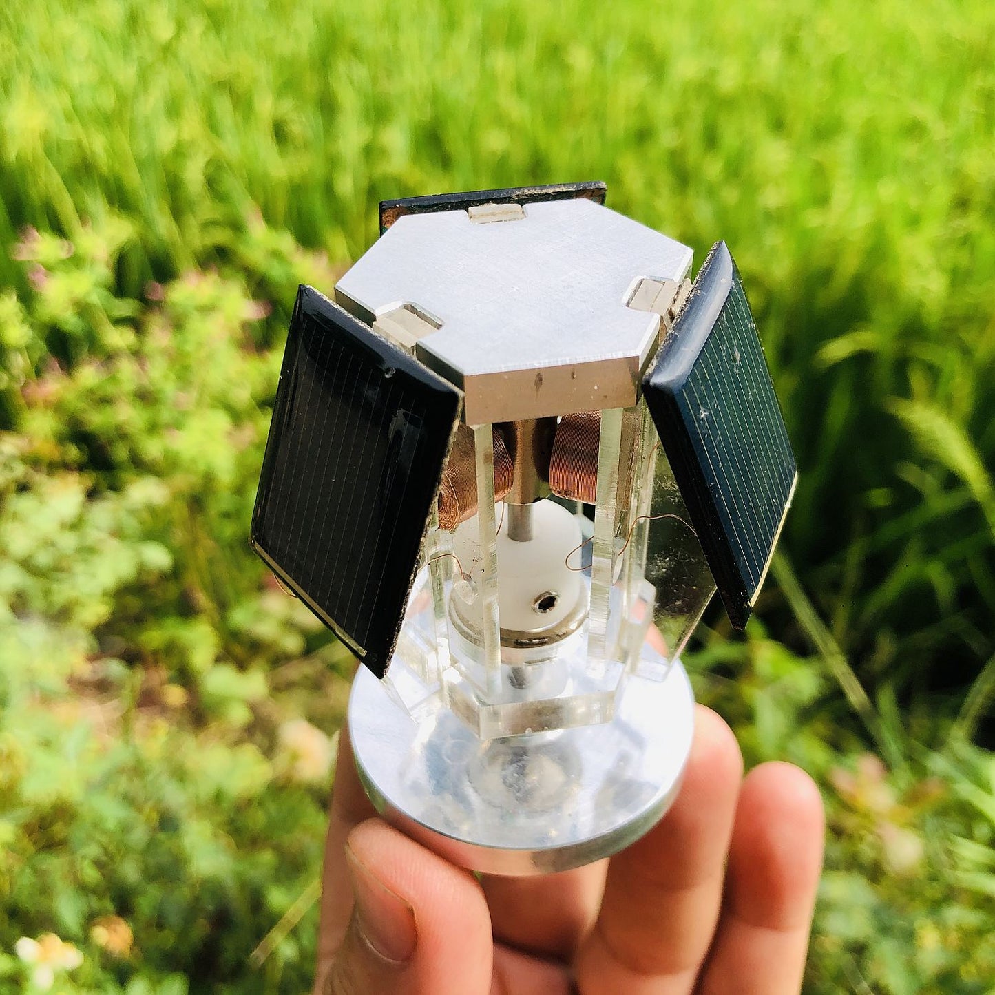 Mendocino Motor Solar Toy Kids Educational DIY Assembly Kit Sun-Powered Toy for Children