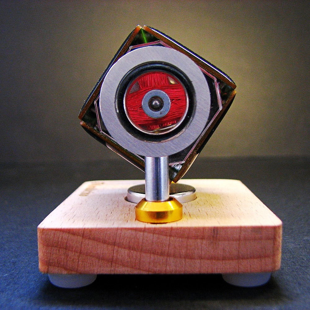 Tiny Mendocino Motor magnetic suspension Solar toy Scientific physics toys Pressure reducing EDC toy