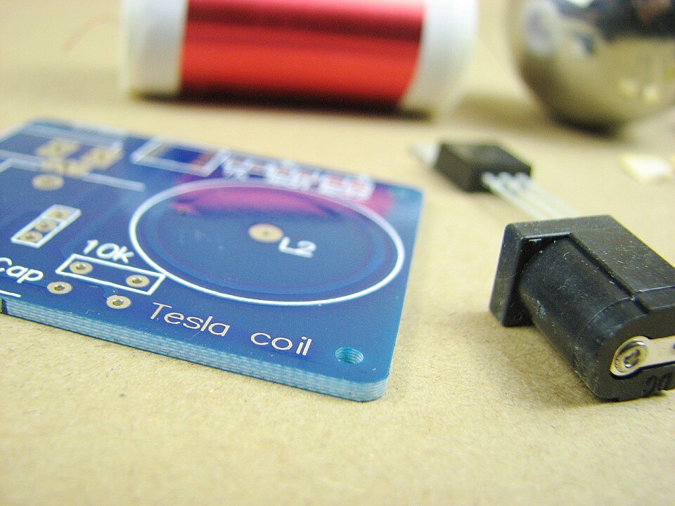 micro mini tesla coil Tiny tesla coil amazing flashing Generator DIY KITS Electronic diy