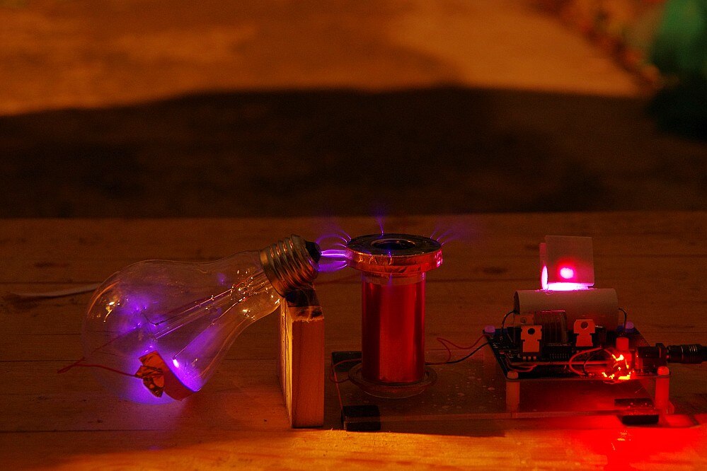 mini SGTC Spark gap Tesla Coil amazing flashing Generator DIY KITS Electronic diy